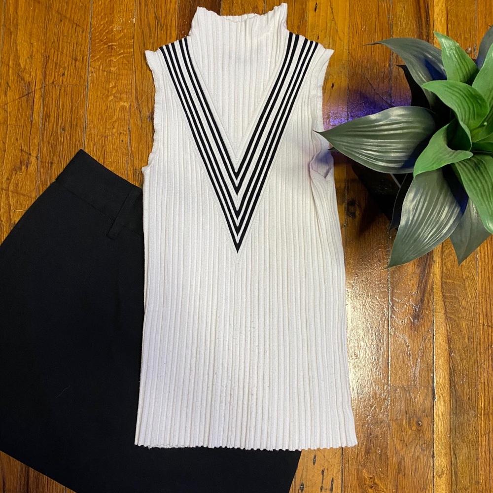 HESPERUS Turtle Neck Blouse